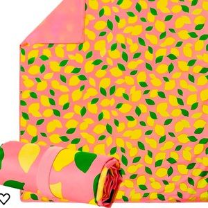 Brand New Kate Spade Lemon Picnic Blanket